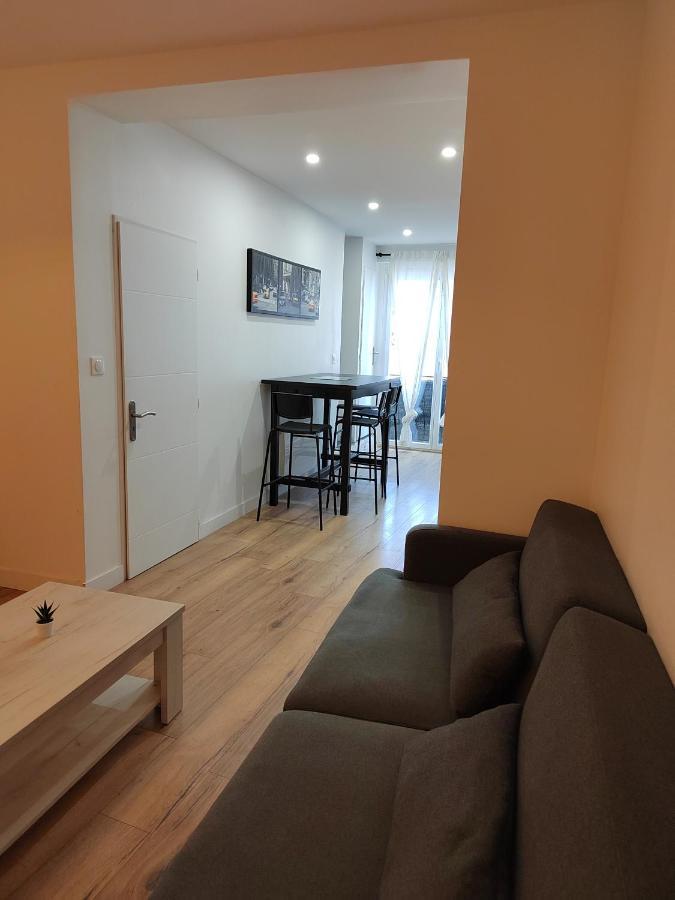 Moderne Et Chaleureux Duplex En Centre-Ville サン・ジャン・ド・ヴェダ エクステリア 写真